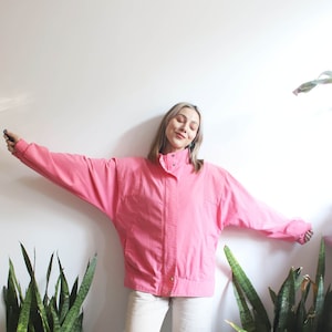 Vintage 1980s 90s Sergio Valente bubblegum pink jacket / full zip windbreaker