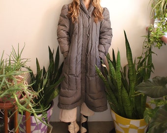 Vintage 1970s 80s gray grey quilted down jacket puffer coat winter