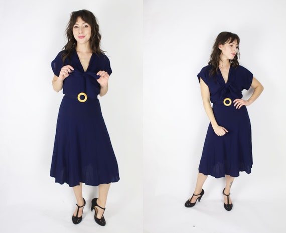 Vintage 1940s small Syd Juniors navy blue rayon v-