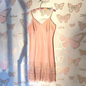 vintage 1950s 60s Powers Model peach lace slip dress lingerie undergarment