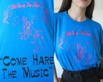 Vintage 1990er Jahre großes XL Unisex Flint Hills Kansas Bluegrass Festival Grafik T-Shirt – Come Hare the Music Camp Wood YMCA Strong City