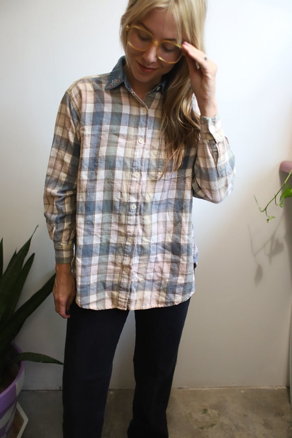 Vintage 1990s long sleeve plaid flannel shirt but… - image 1