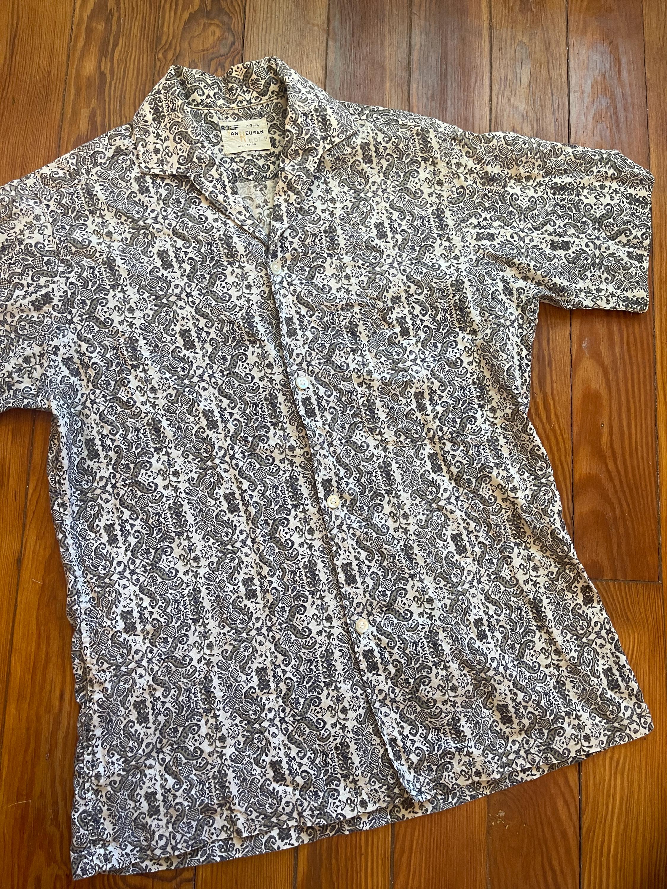 Vintage 1950s Van Heusen Floral Oxford Shirt: Menswear Short 