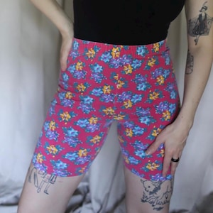 vintage 1990s Discipline pink floral biker shorts