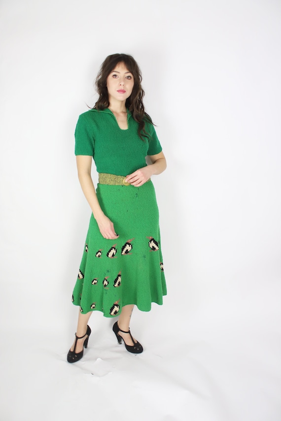 Vintage 1940s 50s small green knit bird dress