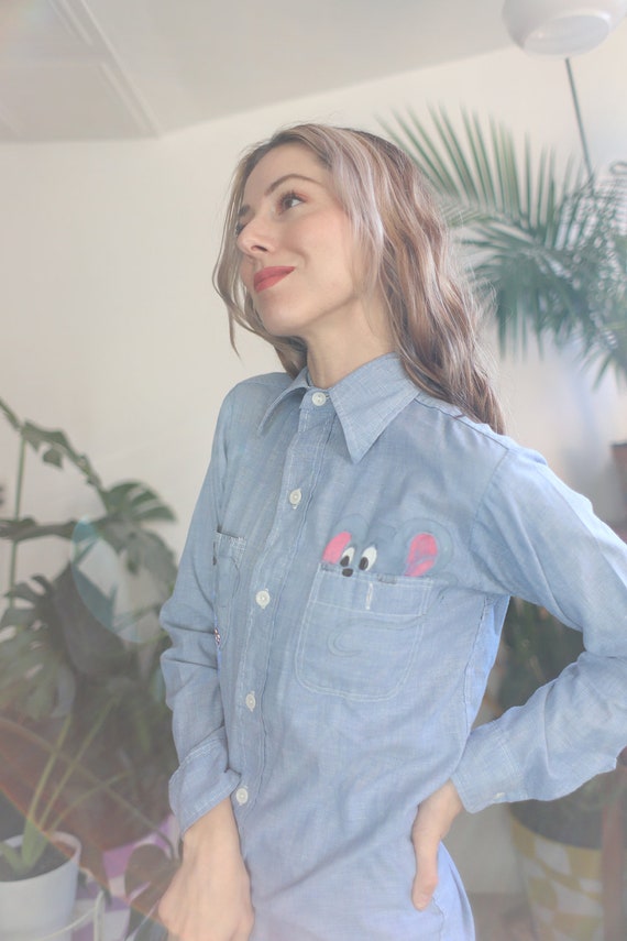 Vintage 1960s 70s light blue chambray button down… - image 3