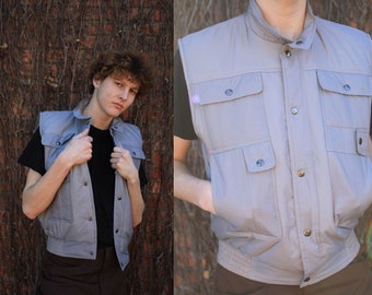 Vintage 1970s 90s Ozark Trail men's / unisex medium light grey puffer vest / button up / sleeveless