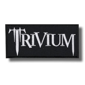 Trivium-märkeslapp med broderad strykning e3b6ad