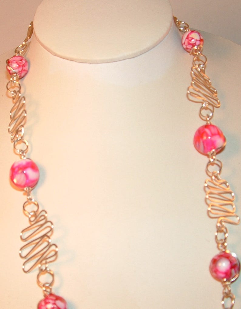 beaded jewelry silver plate jewelry Squiggle Chain Necklace Set Wire and pink bead jewelry set wire /& bead jewelry Wire work jewelry