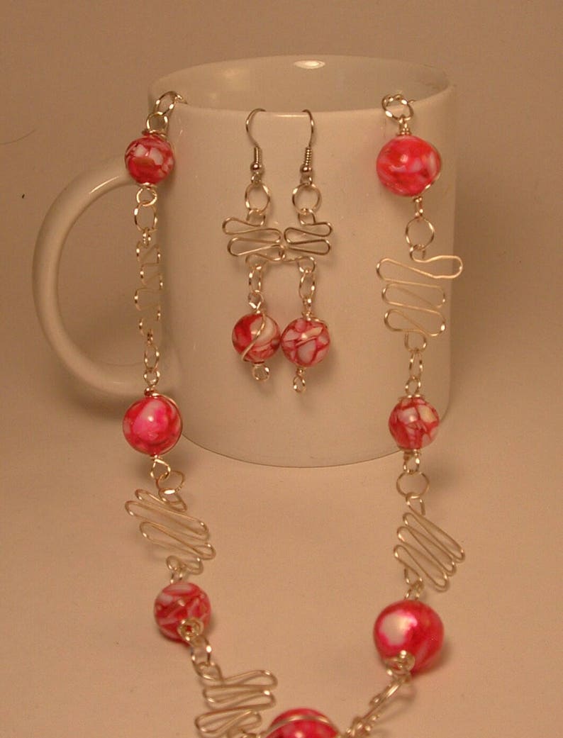 beaded jewelry silver plate jewelry Squiggle Chain Necklace Set Wire and pink bead jewelry set wire /& bead jewelry Wire work jewelry