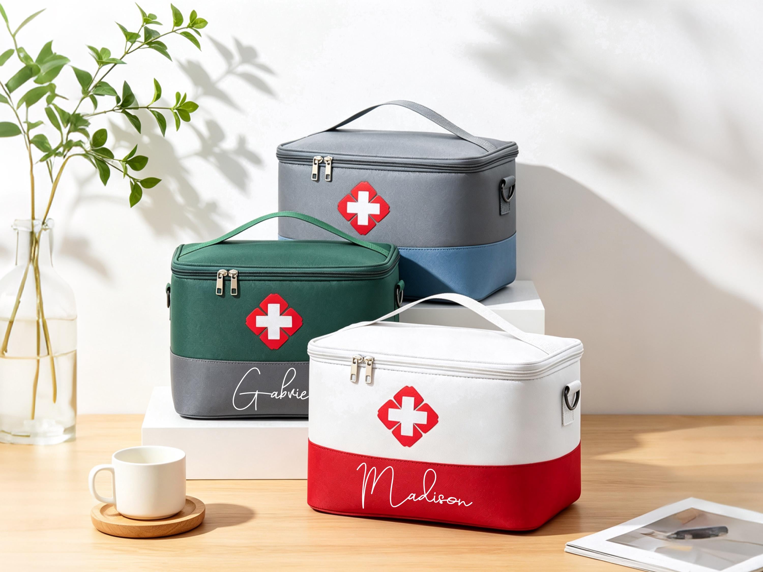 Vintage johnson and johnson first aid kit - Etsy 日本