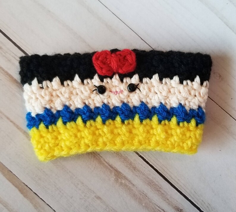 Crochet Snow White Coffee Cup Cozy image 2