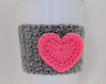 Crochet Heart Coffee Cup Cozy Hot Pink et Heather Gray