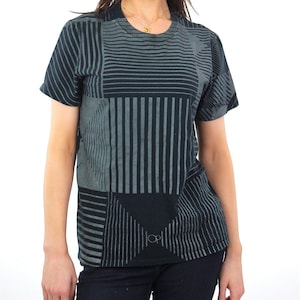 stripe shirt graphic tee black grey Vintage 1990s retro hipster tshirt skater unisex oversize striped print Medium