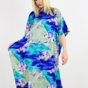Vintage 70s Kaftan Dress for women Blue floral Abstract Print