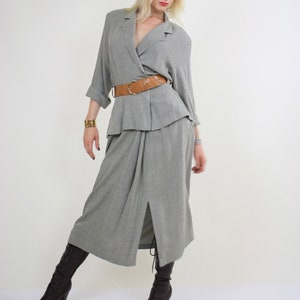 Vintage Boho Leinen Schößchen Kleid grau Tier gewickelt V-Ausschnitt drapiert Cocktailparty