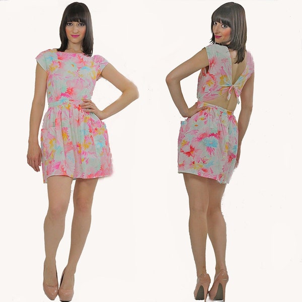 Vintage 90s Pastel floral Open back summer mini dress