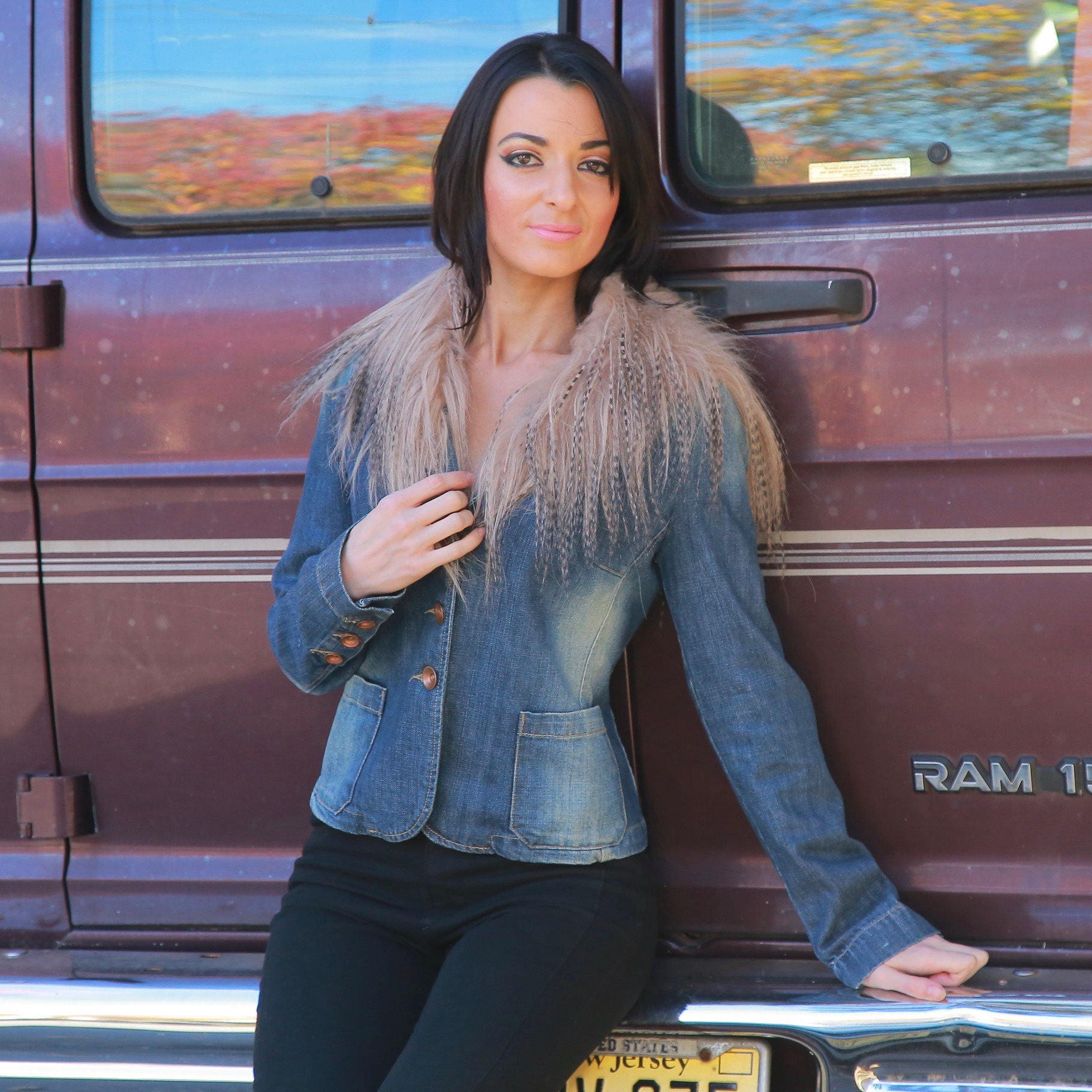 Blue Denim Jacket Fur Collar Jean Coat Button up Vintage 80s