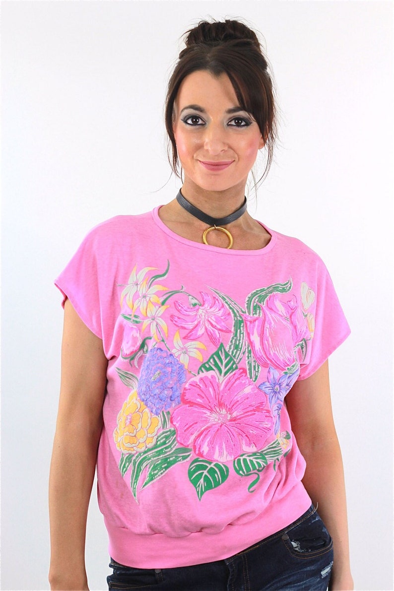 Camiseta floral Camiseta grunge floral Camiseta rosa holgada de manga corta Camiseta vintage retro de los años 80 Talla grande imagen 1