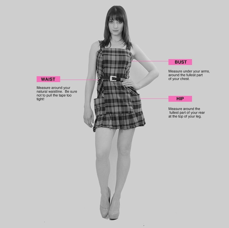Pode incluir: Uma mulher vestindo um vestido xadrez preto e branco com um cinto preto. A imagem mostra como medir o busto, a cintura e o quadril.