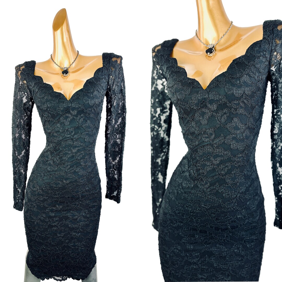 turtle neck black sweater dress Bella and Bloom Boutique Size:2XSmall 1224upto50dress Shrek 2- Fairy Godmother