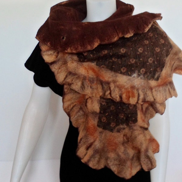 Nuno Felted Ruffle Scarf avec cravate pour homme en camel et brun chocolat