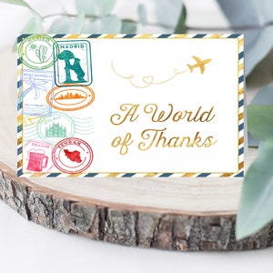 Travel Stamps Globe 4x6" Cartão de agradecimento dobrado - Um mundo de agradecimentos