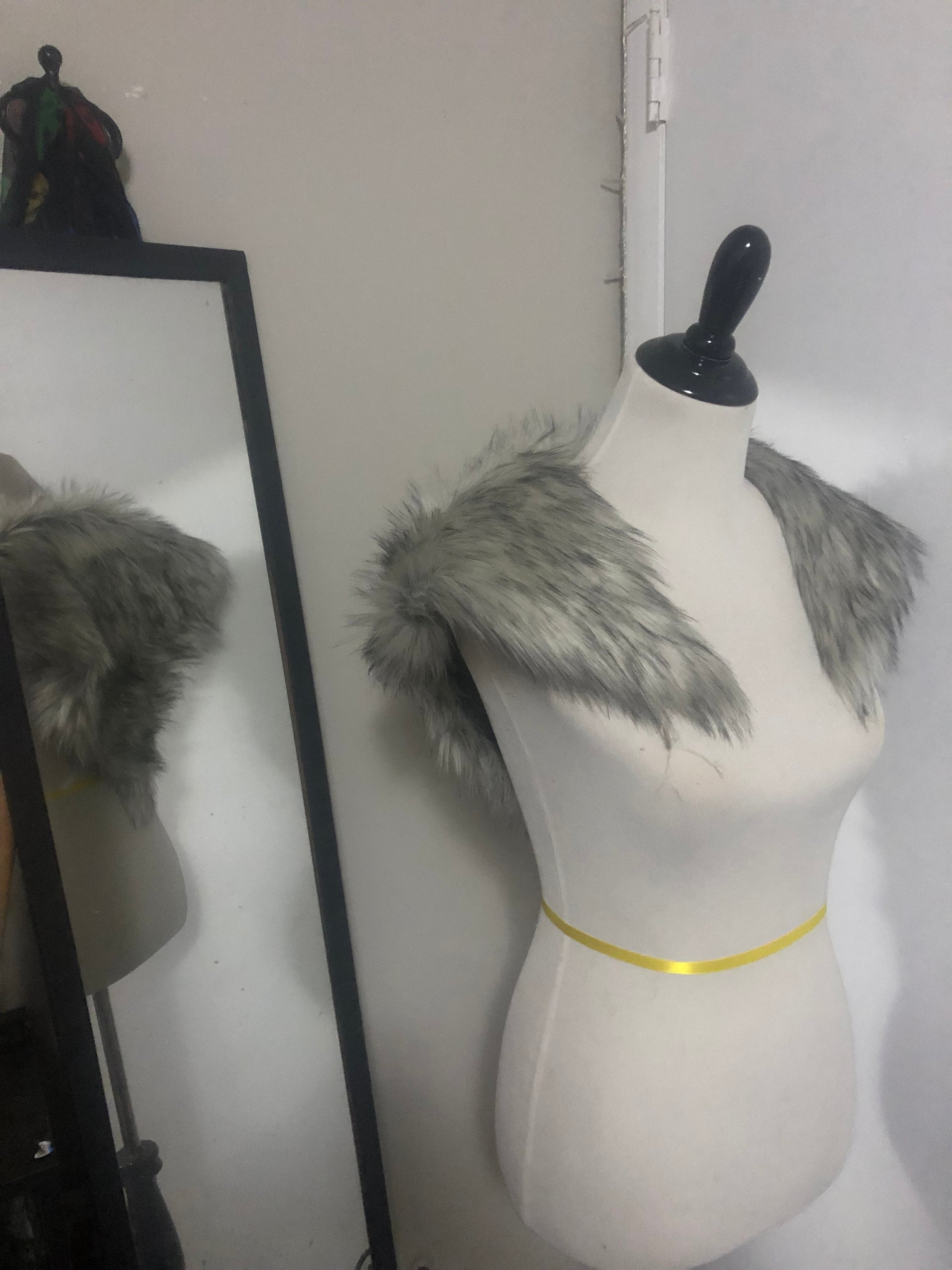 Silver Fox Faux Fur Viking Ren Faire LARP Cape Capelet Mantle Drape Druid Cosplay