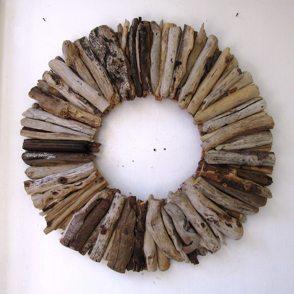 Driftwood Wreath, Rustic Home Decor, Beach Home Decor, Vacation Home, Christmas wreath, Christmas front door, front door wreath