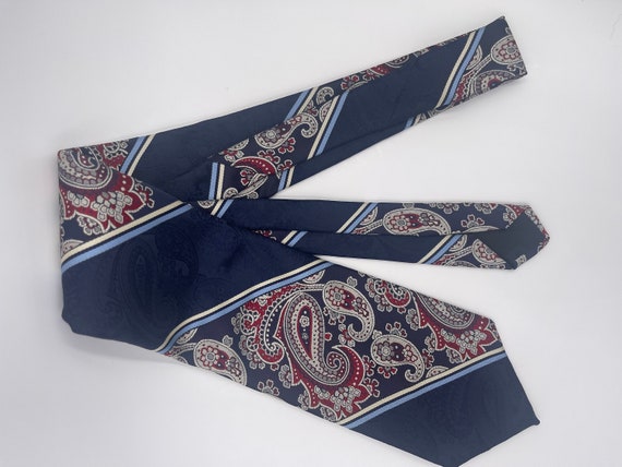 Vintage 1970s Wide Navy Blue Polyester Tie with G… - image 3