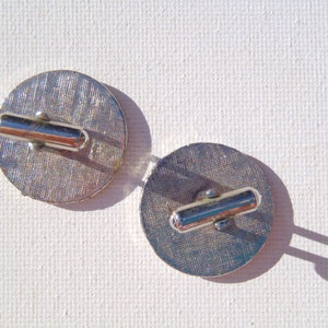 Vintage 1960s Cellular White on Silver Atomic Cuff Links image 2