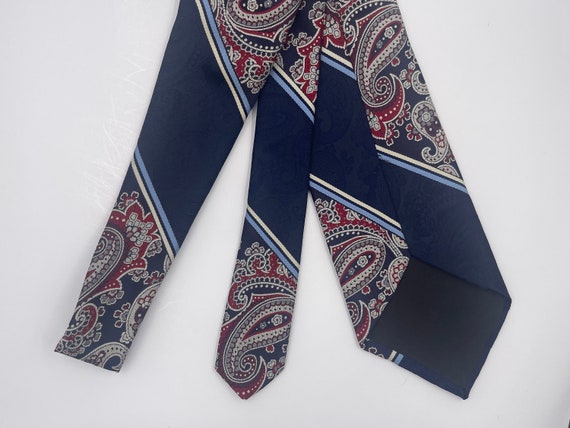 Vintage 1970s Wide Navy Blue Polyester Tie with G… - image 6