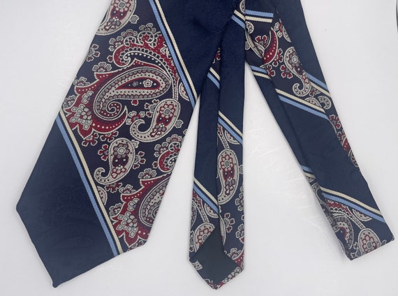 Vintage 1970s Wide Navy Blue Polyester Tie with G… - image 5
