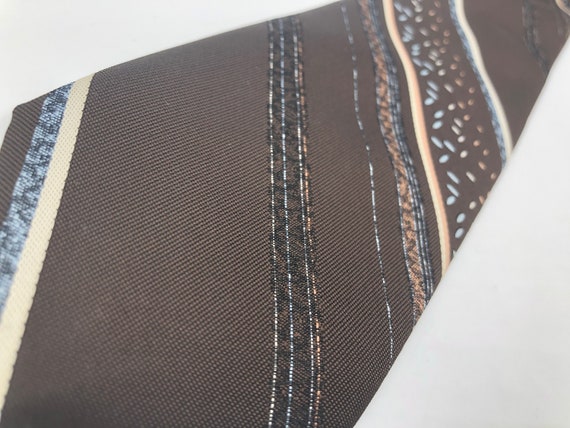 Vintage 1980s Skinny Brown Polyester Tie with Blu… - image 2