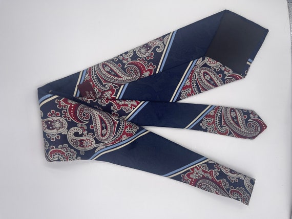 Vintage 1970s Wide Navy Blue Polyester Tie with G… - image 8