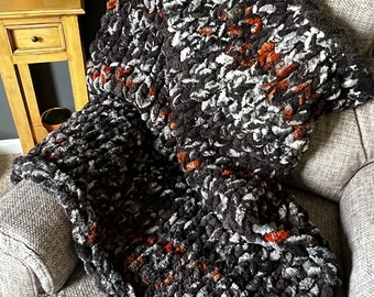 Black Marbled Chunky Comfort: Personal Throw in Luxuriously Soft Yarn