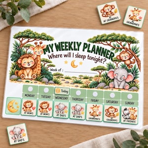 Peut inclure: Un tableau de planification hebdomadaire rectangulaire sur le thème de la jungle avec des animaux illustrés, dont un lion, une girafe, un singe et un éléphant. Le texte indique My Weekly Planner, Where will I sleep tonight? et les jours.