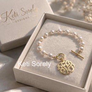 Personalized Monogram Initials Bracelet with Toggle Clasp & White Pearls