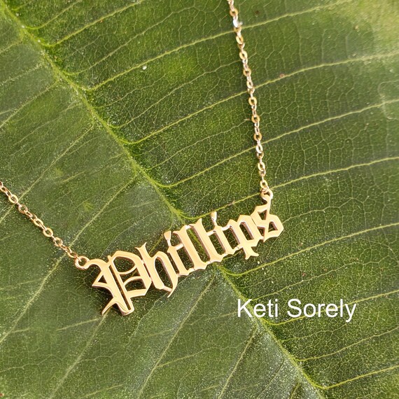 Personalized Name Necklace With Gothic 