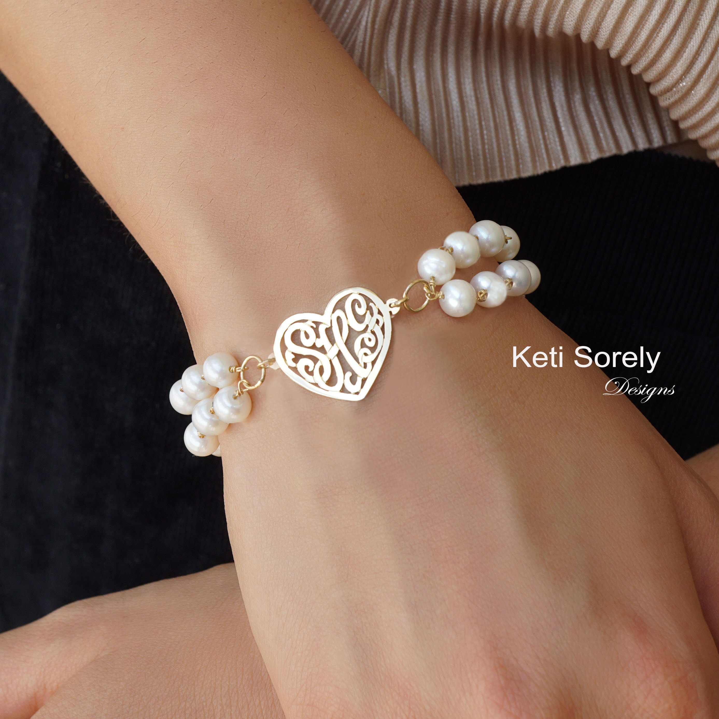 White Pearl Bracelet With Heart Shaped 
