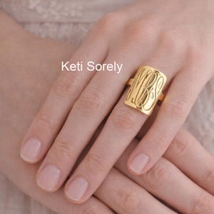 10K, 14K or 18K Solid Gold Hand Engraved Rectangle Monogram Initials Ring in Silver, Yellow, Rose or White Gold, Custom Designed Ring.