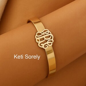 Op maat ontworpen armband met initialen met monogram in sterlingzilver, geel of roségoud, gepersonaliseerde armband voor verjaardag, kerst, enz.