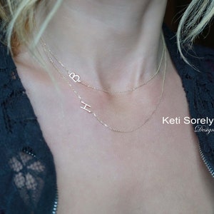 Collar con iniciales en cadena factible en oro macizo de 10k, 14k o 18k en oro amarillo, rosa o blanco, collar con letras laterales para mujer o niña.