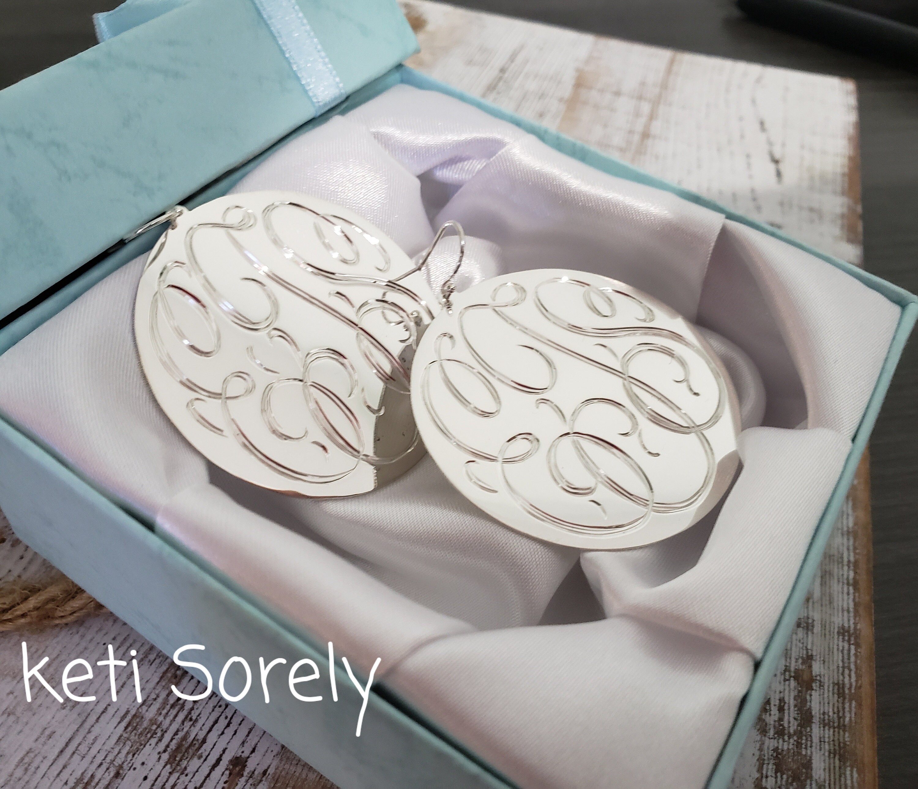 Custom cheap engraved earrings