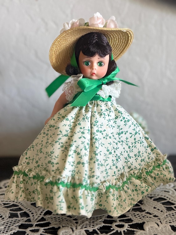 belle green dress doll Vintage Madame Alexander Scarlett O’Hara 8” Floral Hat 1980s Collectible southern LEG-SPLIT