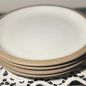 Vintage Heath Ceramics Dinner Plates Set of 4 – 11.25” Sausalito California 1992 – Mid Century Modern Stoneware – Sandalwood Rim Line