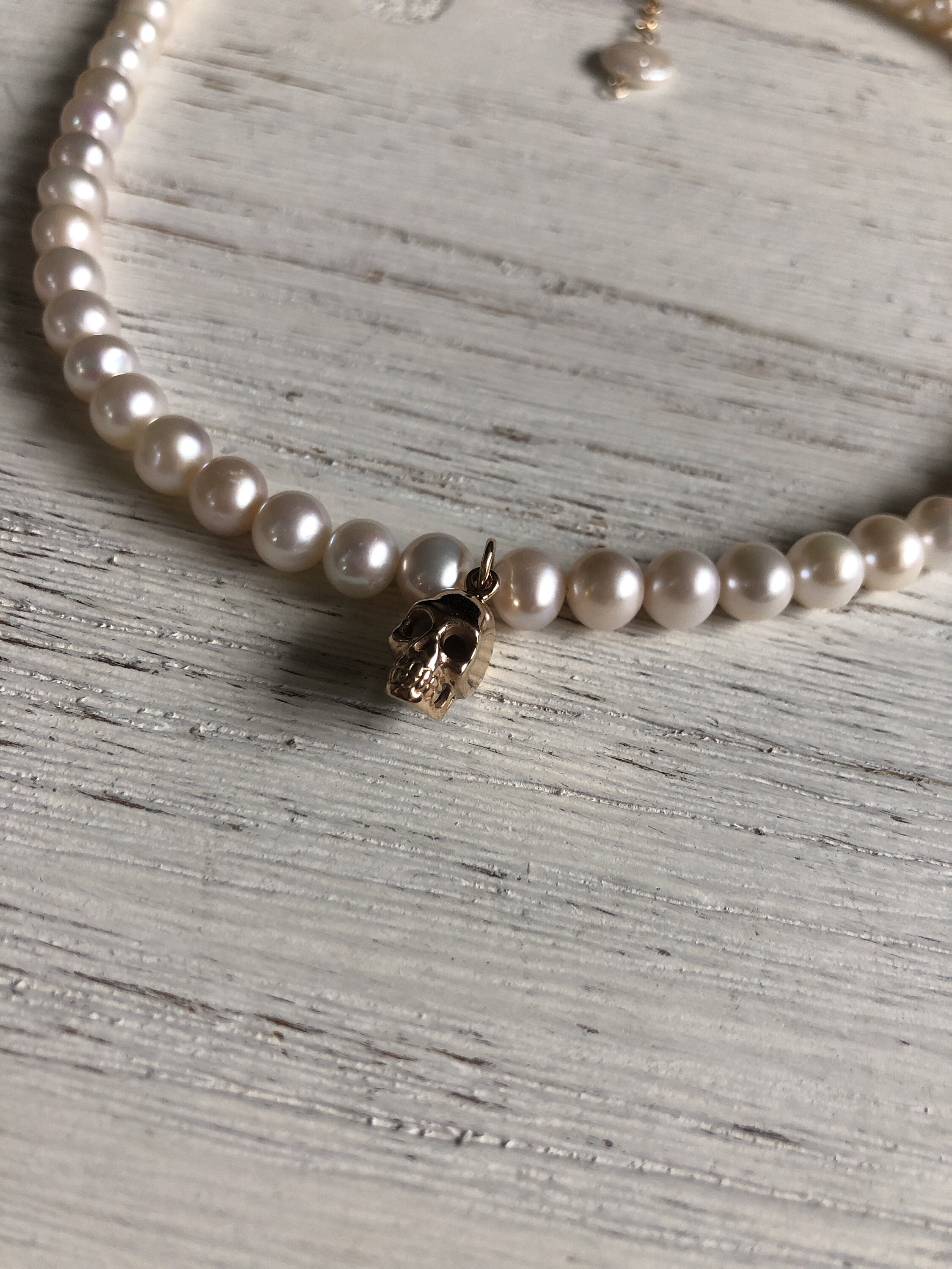 Fresh Water Pearl Choker With Skull Charm- Pearl Necklace