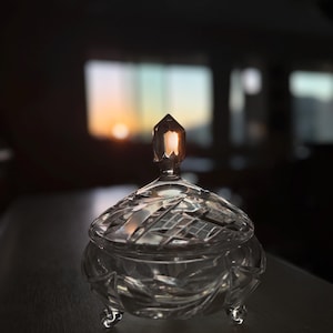 vintage cut glass candy dish , simple vintage candy dish Vintage Clear Cut Glass Candy Dish with Lid – Footed Crystal Trinket Box – Elegant