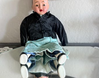 ヴィンテージの和風卵人形、手描きの陶器の顔を持つ布張りのフィギュア