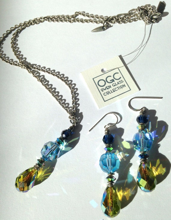 Austrian Crystal in Bright Green Olivine and Aquamarine Earrings and Pendant with 18 Inch Chain Art Deco Set, "Splash 9"